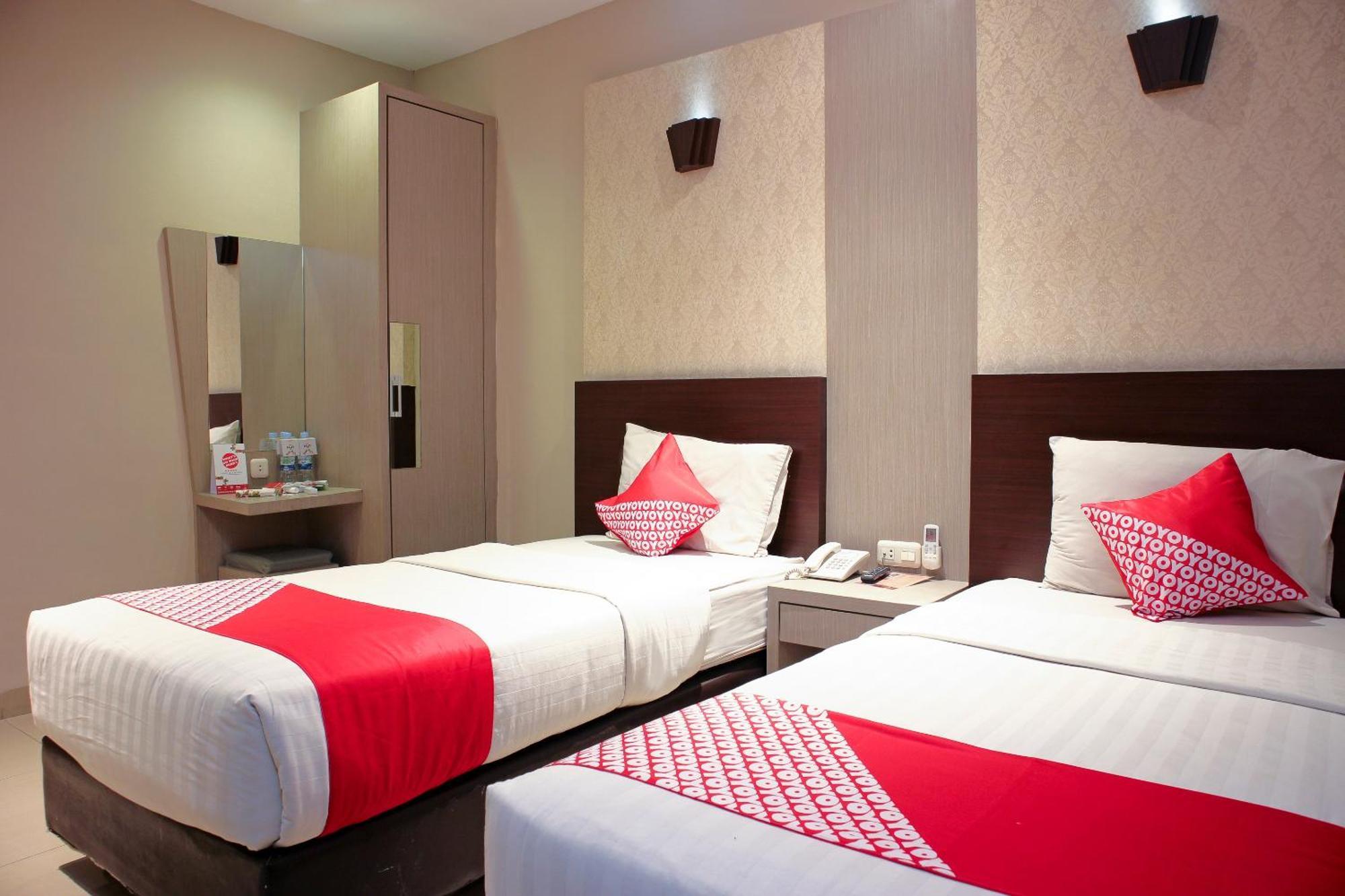 Oyo 1009 Hotel Bumi Malaya Medan Ngoại thất bức ảnh
