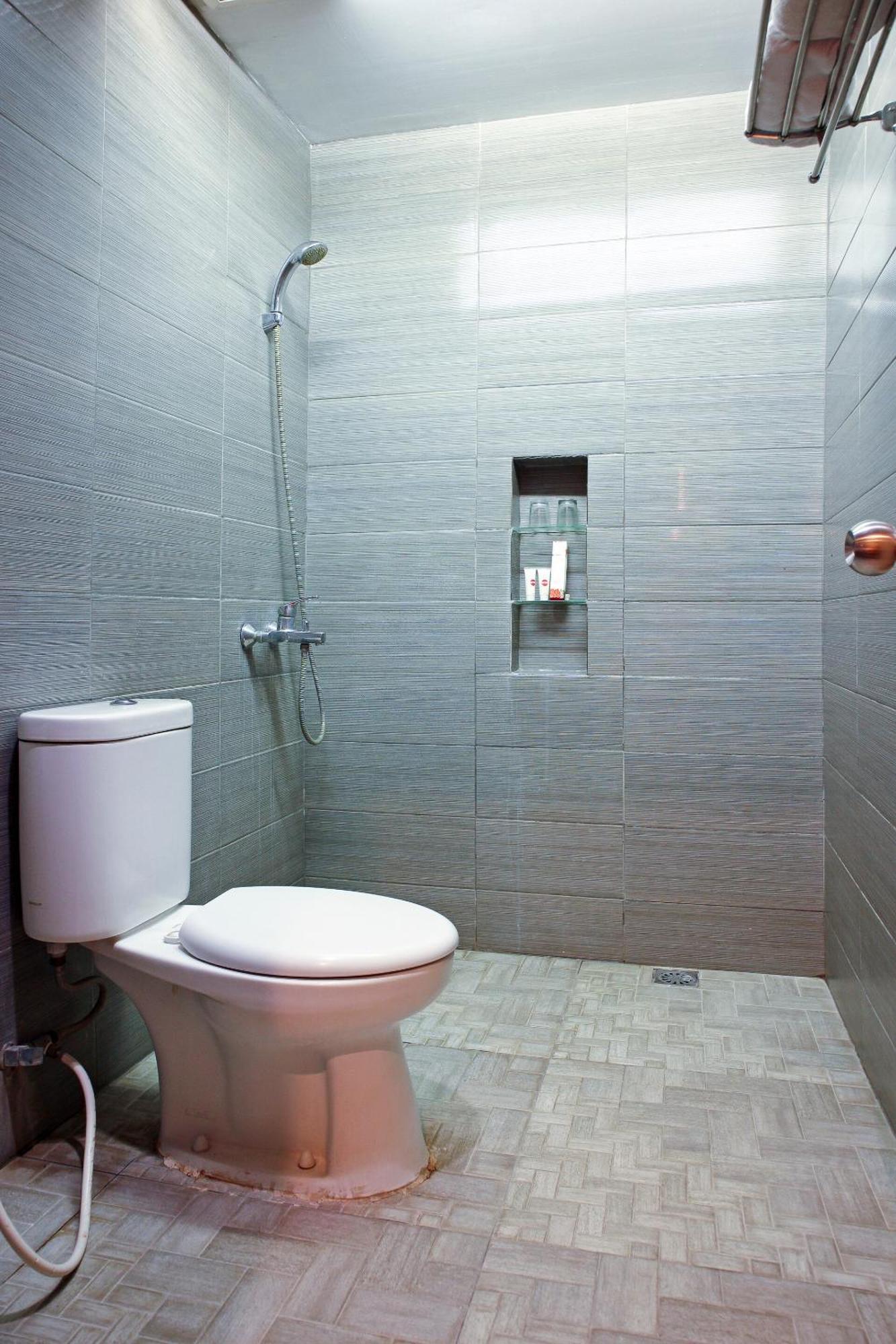 Oyo 1009 Hotel Bumi Malaya Medan Ngoại thất bức ảnh