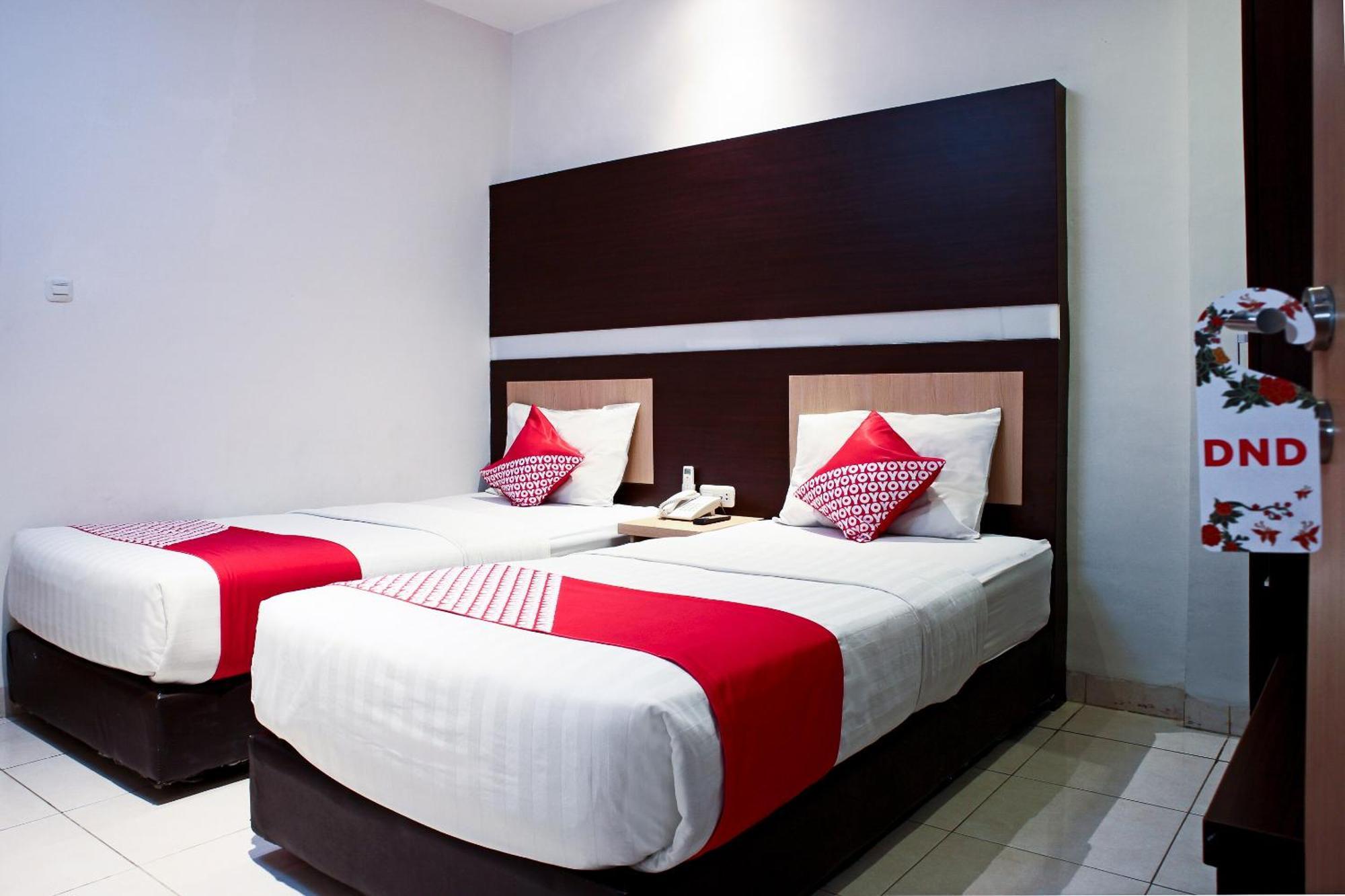 Oyo 1009 Hotel Bumi Malaya Medan Ngoại thất bức ảnh